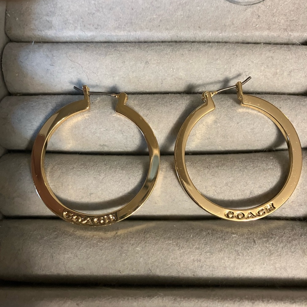 🌸Coach Signature Gold Hoop Earrings - Picture 2 of 5
